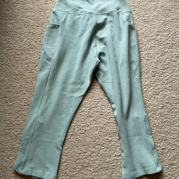 Gymshark Capri Leggings - Picture 5 of 8